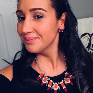 Meet your Posher, Joena